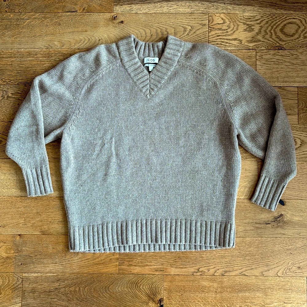 COS • 100% Cashmere Sweater • Oversize Fit
